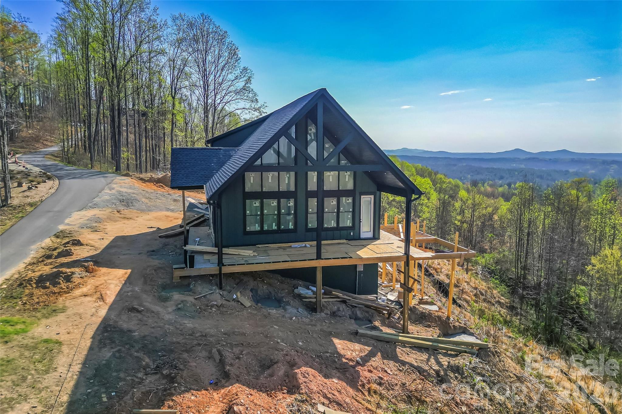 4898 Soaring Top Lane — Lenoir