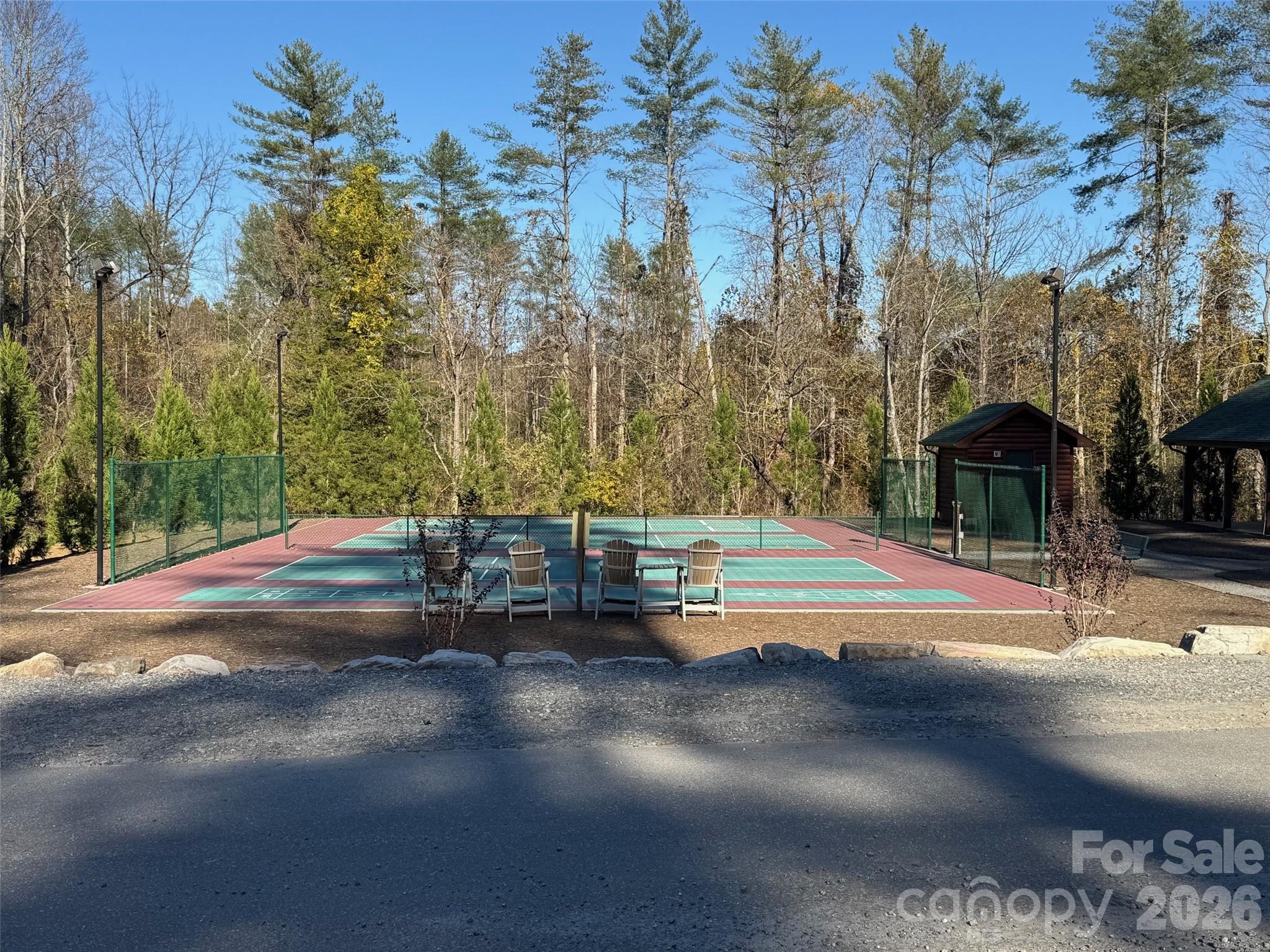 4898 Soaring Top Lane — Lenoir