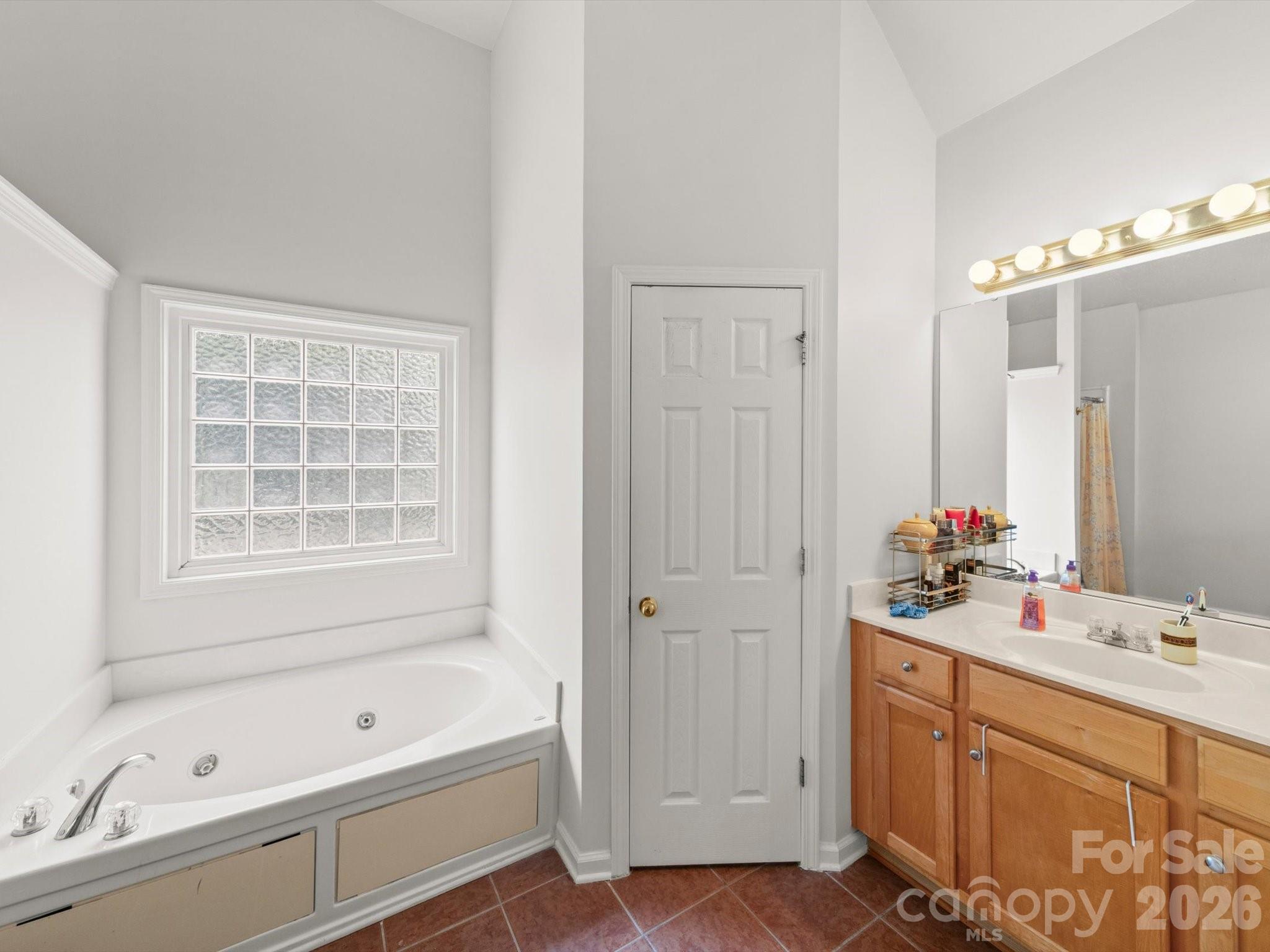 9693 NW Laurie Avenue NW — Concord