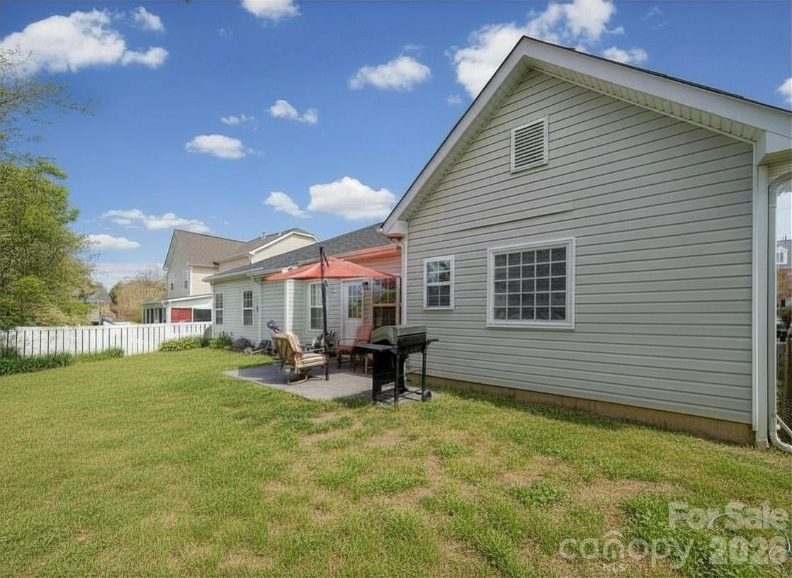 9693 NW Laurie Avenue NW — Concord