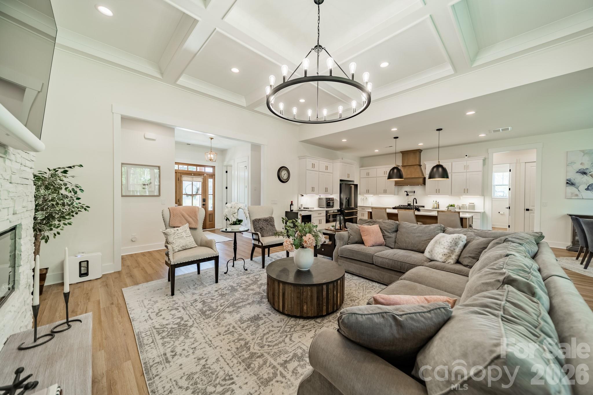 5201 Meadowland Parkway — Monroe