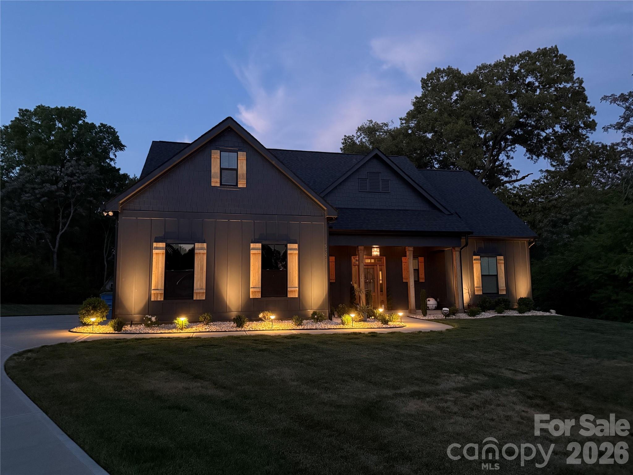 5201 Meadowland Parkway — Monroe