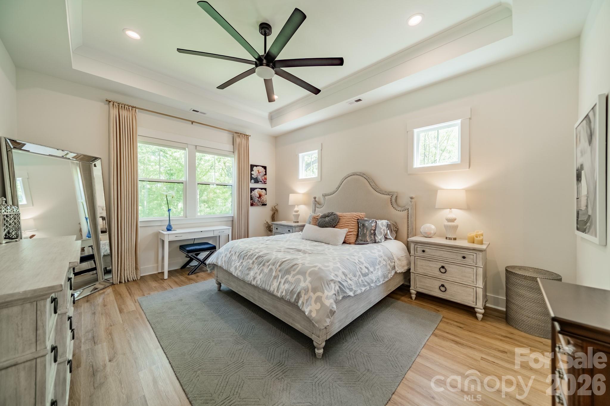 5201 Meadowland Parkway — Monroe