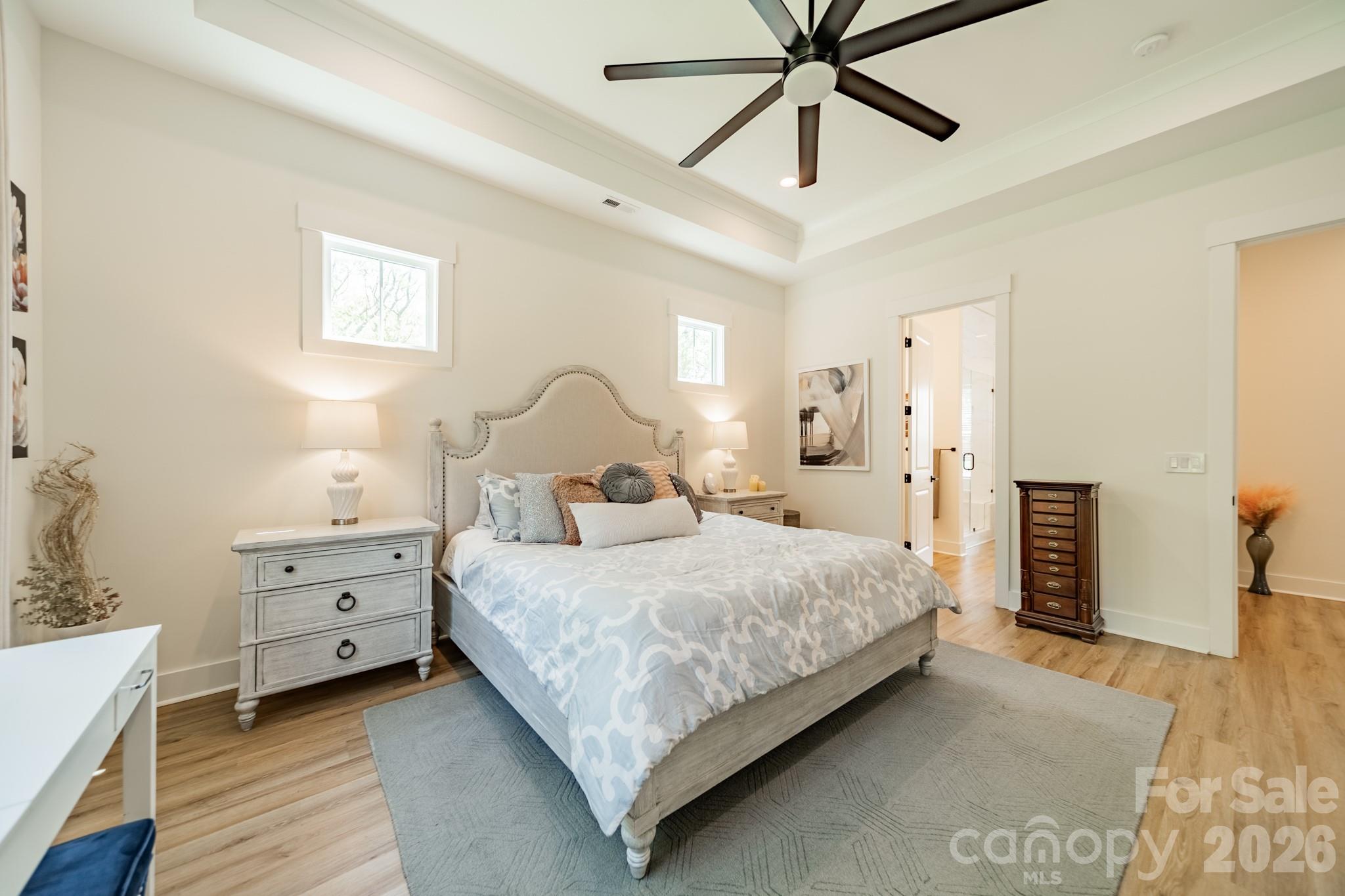 5201 Meadowland Parkway — Monroe
