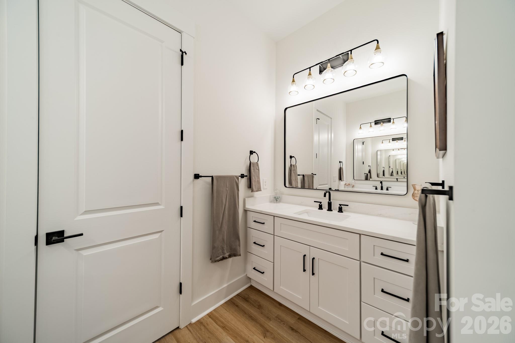 5201 Meadowland Parkway — Monroe