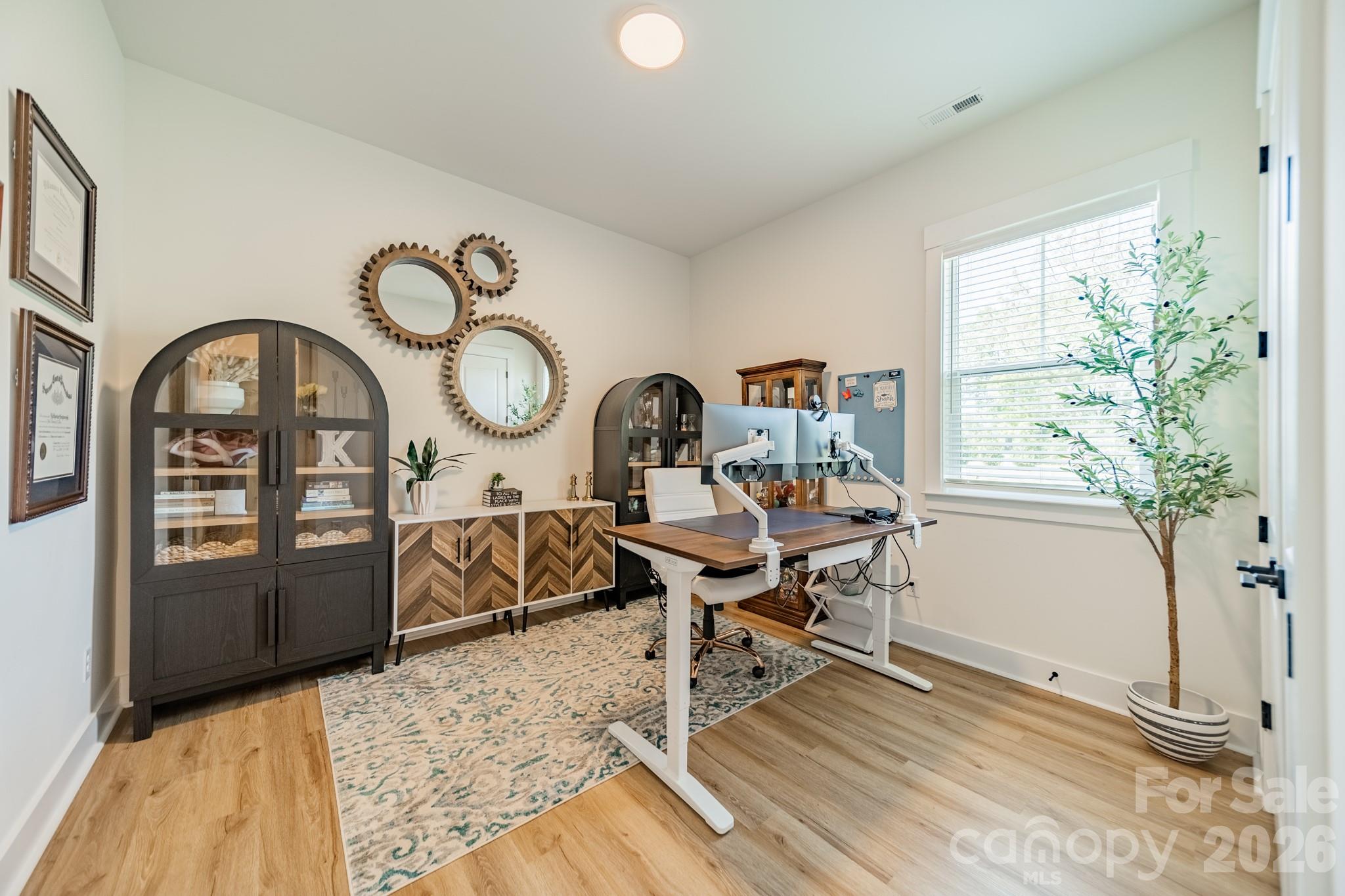5201 Meadowland Parkway — Monroe