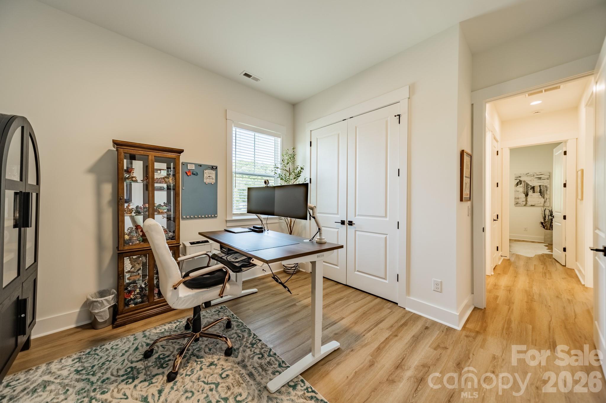 5201 Meadowland Parkway — Monroe