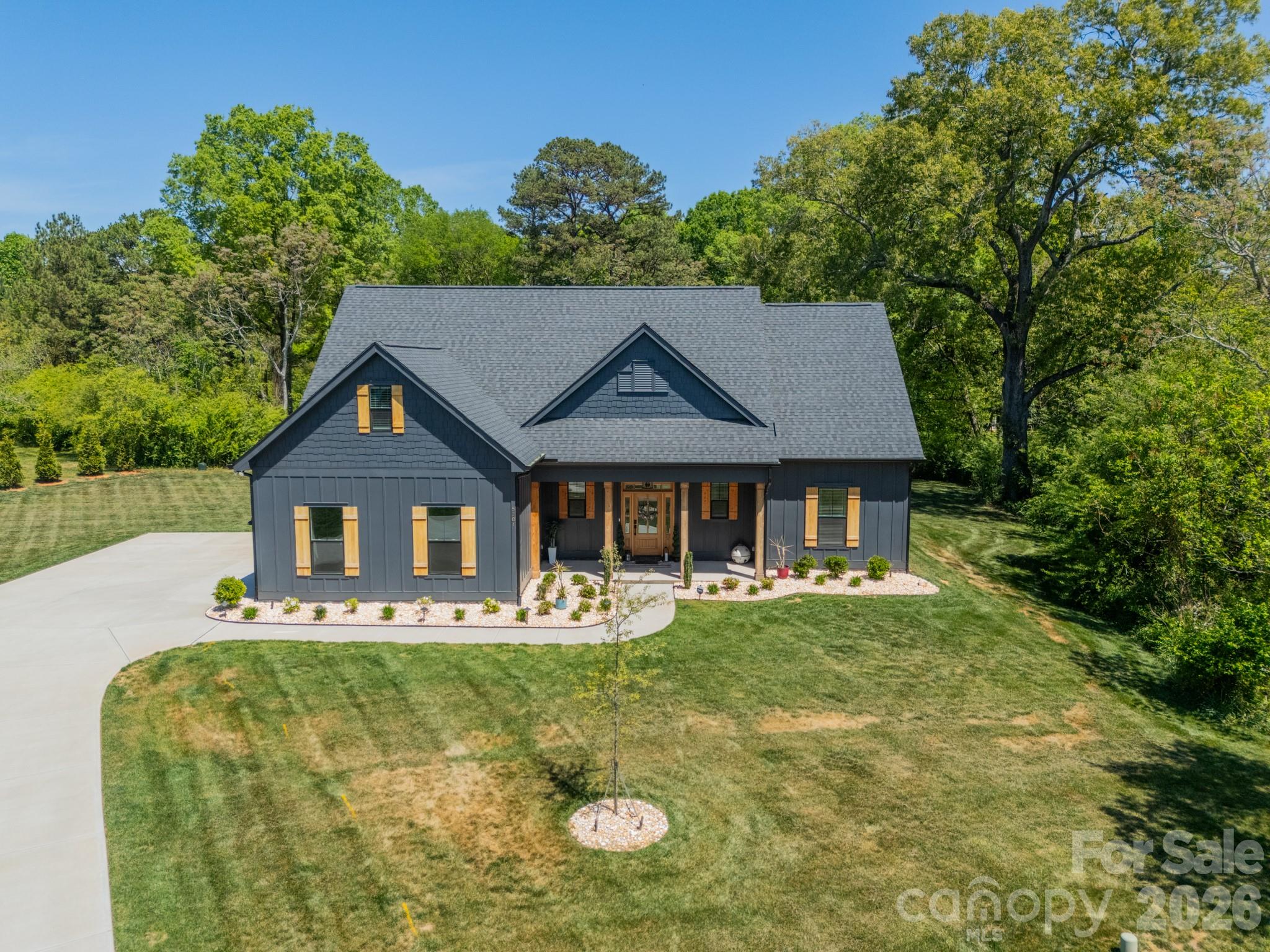 5201 Meadowland Parkway — Monroe