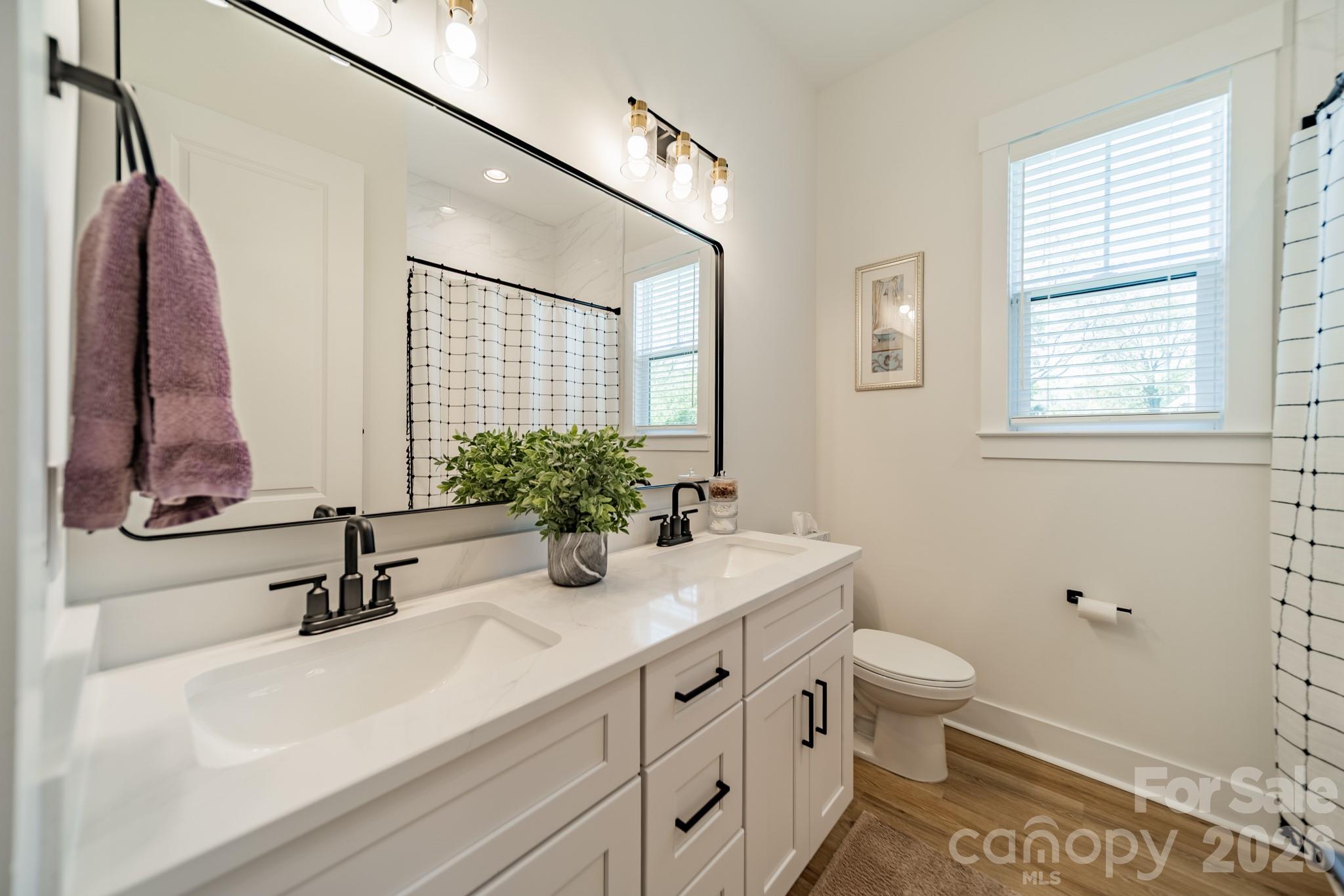 5201 Meadowland Parkway — Monroe