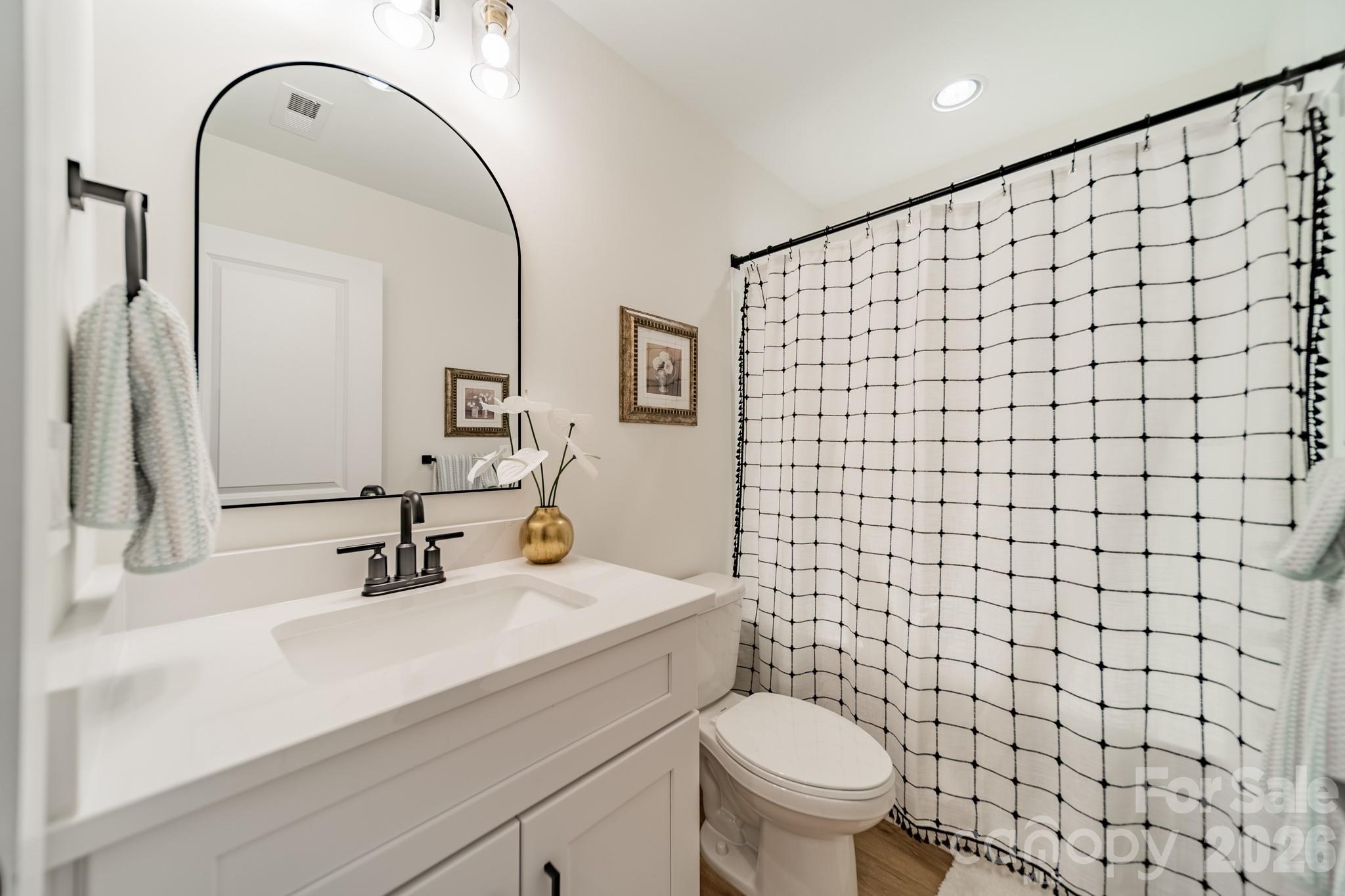 5201 Meadowland Parkway — Monroe
