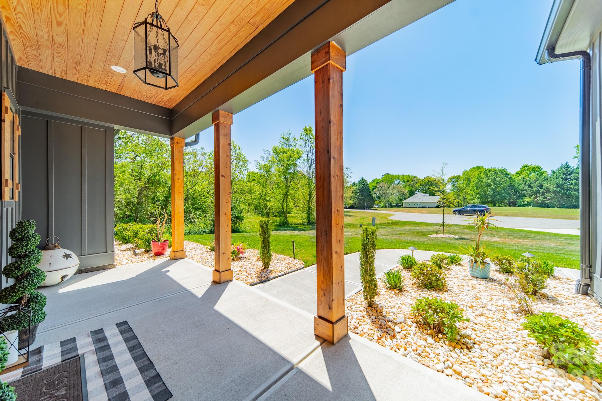 5201 Meadowland Parkway — Monroe