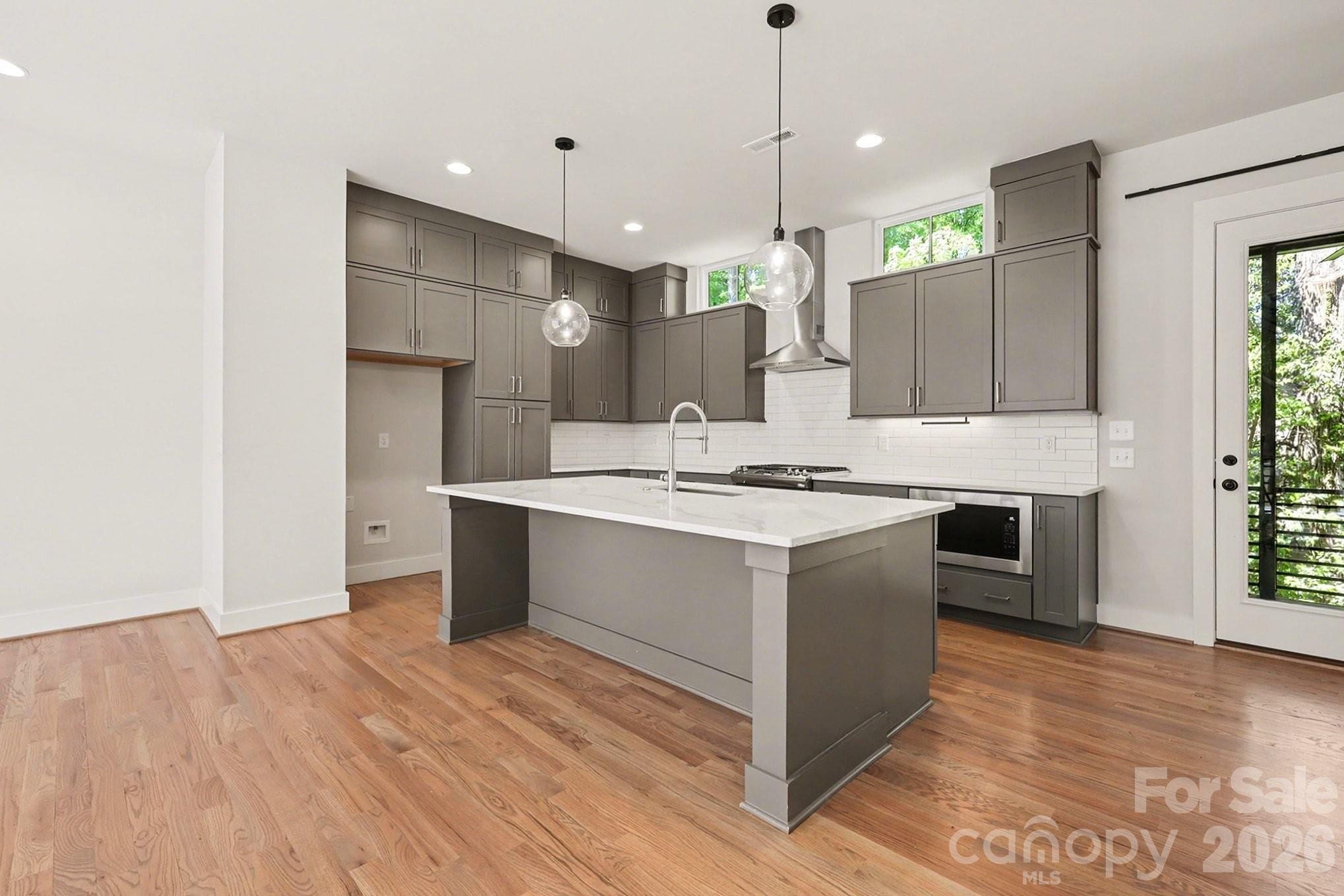 816 Madison Glen Lane — Charlotte