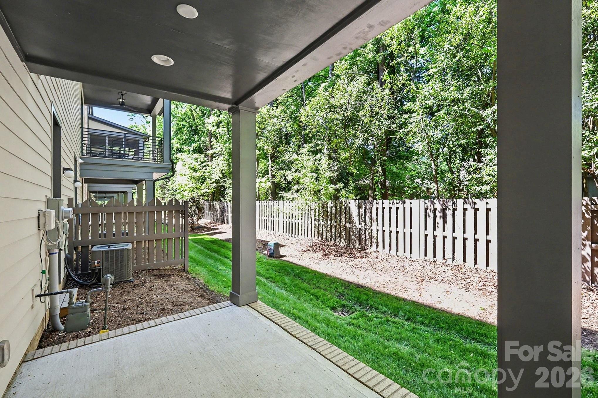 816 Madison Glen Lane — Charlotte