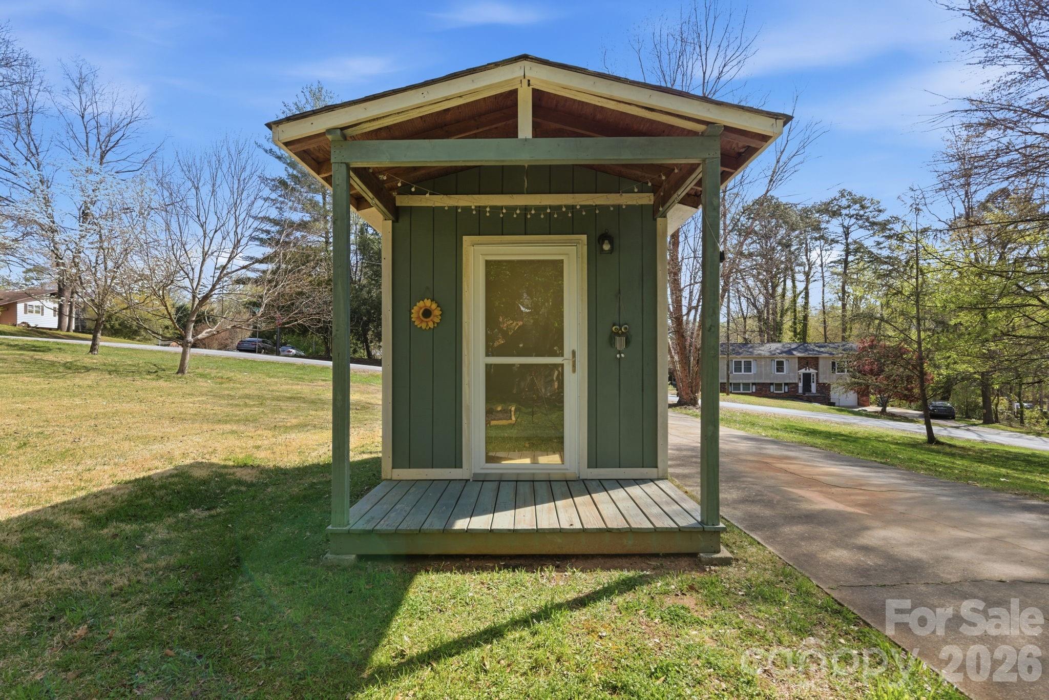 120 42nd Avenue Circle NE — Hickory