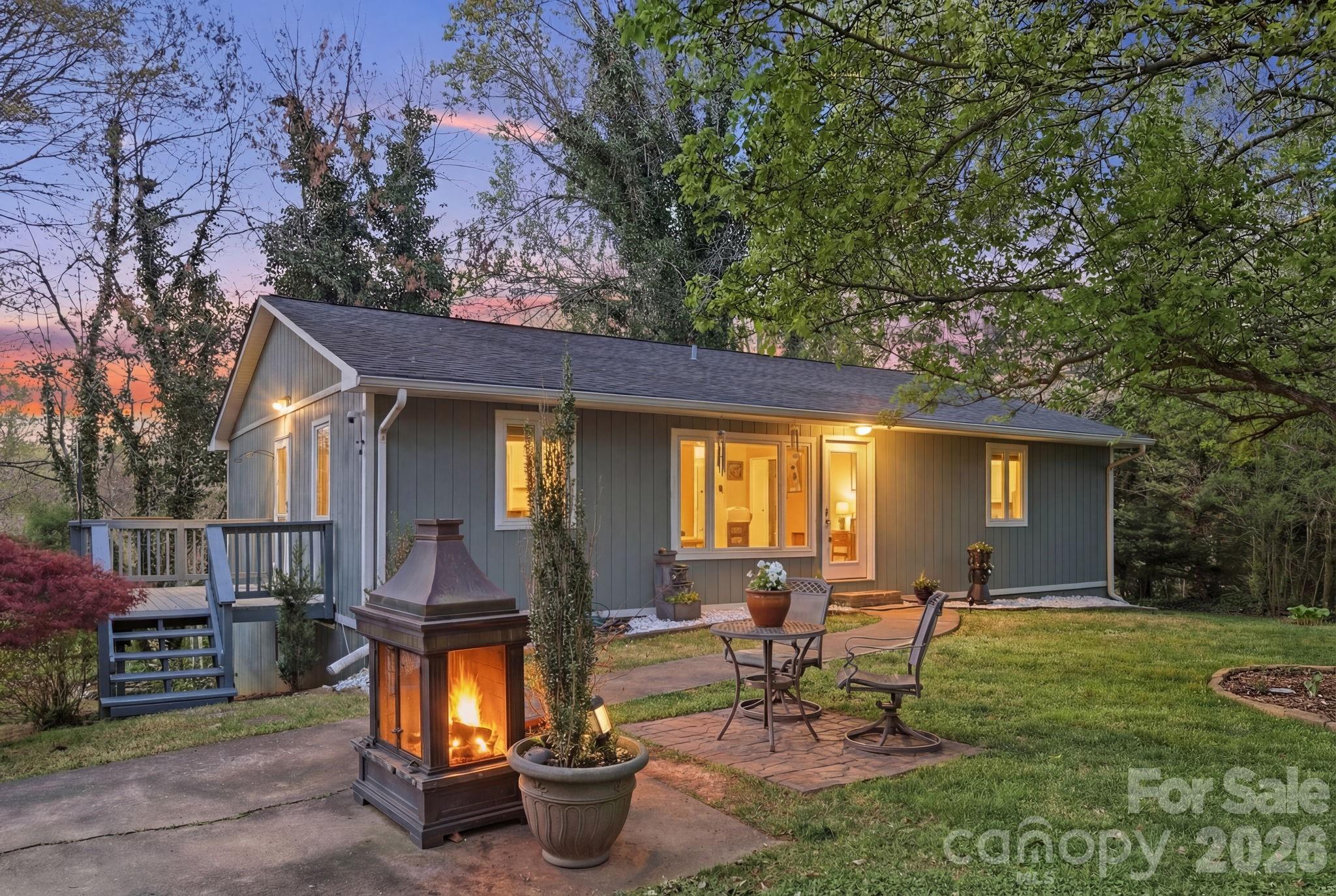 120 42nd Avenue Circle NE — Hickory
