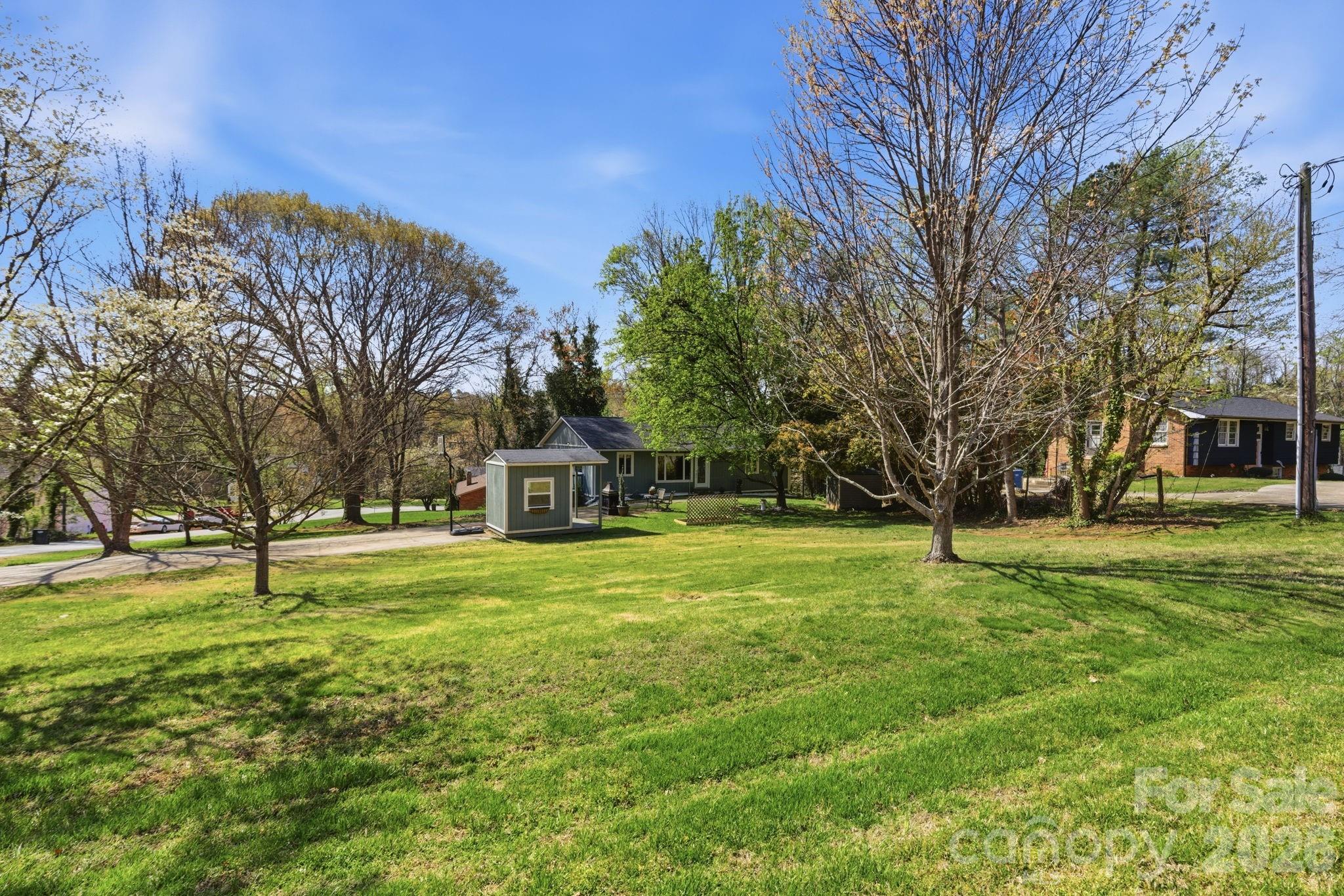 120 42nd Avenue Circle NE — Hickory