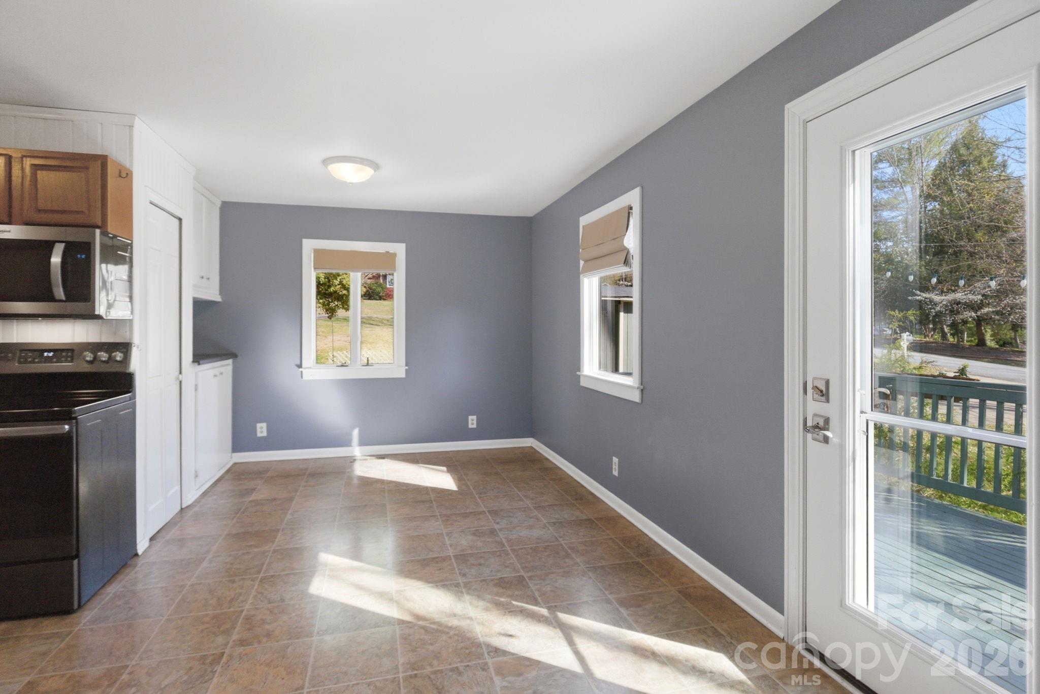 120 42nd Avenue Circle NE — Hickory