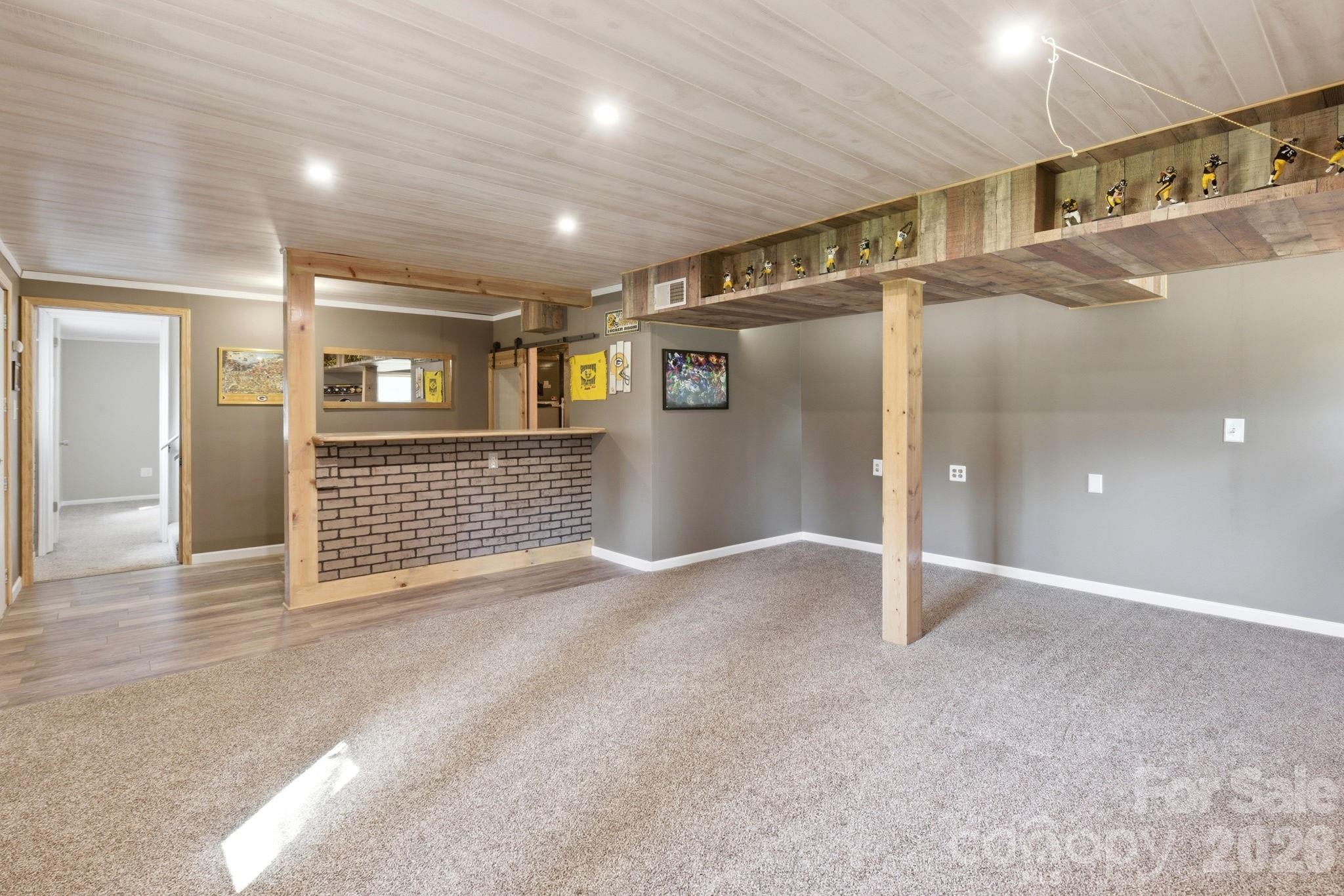 120 42nd Avenue Circle NE — Hickory