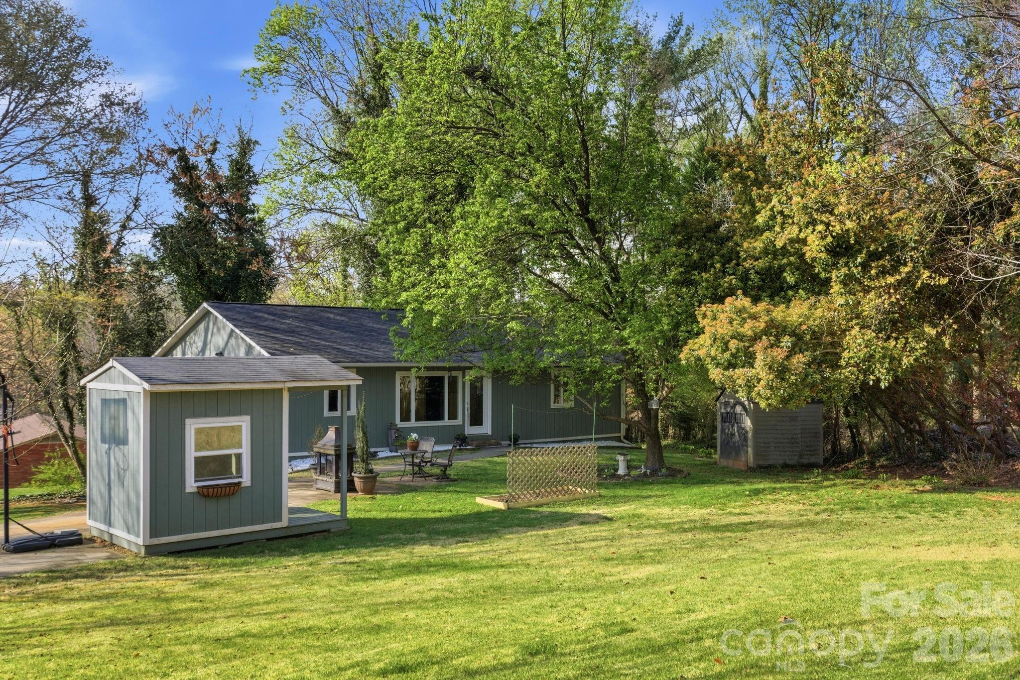 120 42nd Avenue Circle NE — Hickory