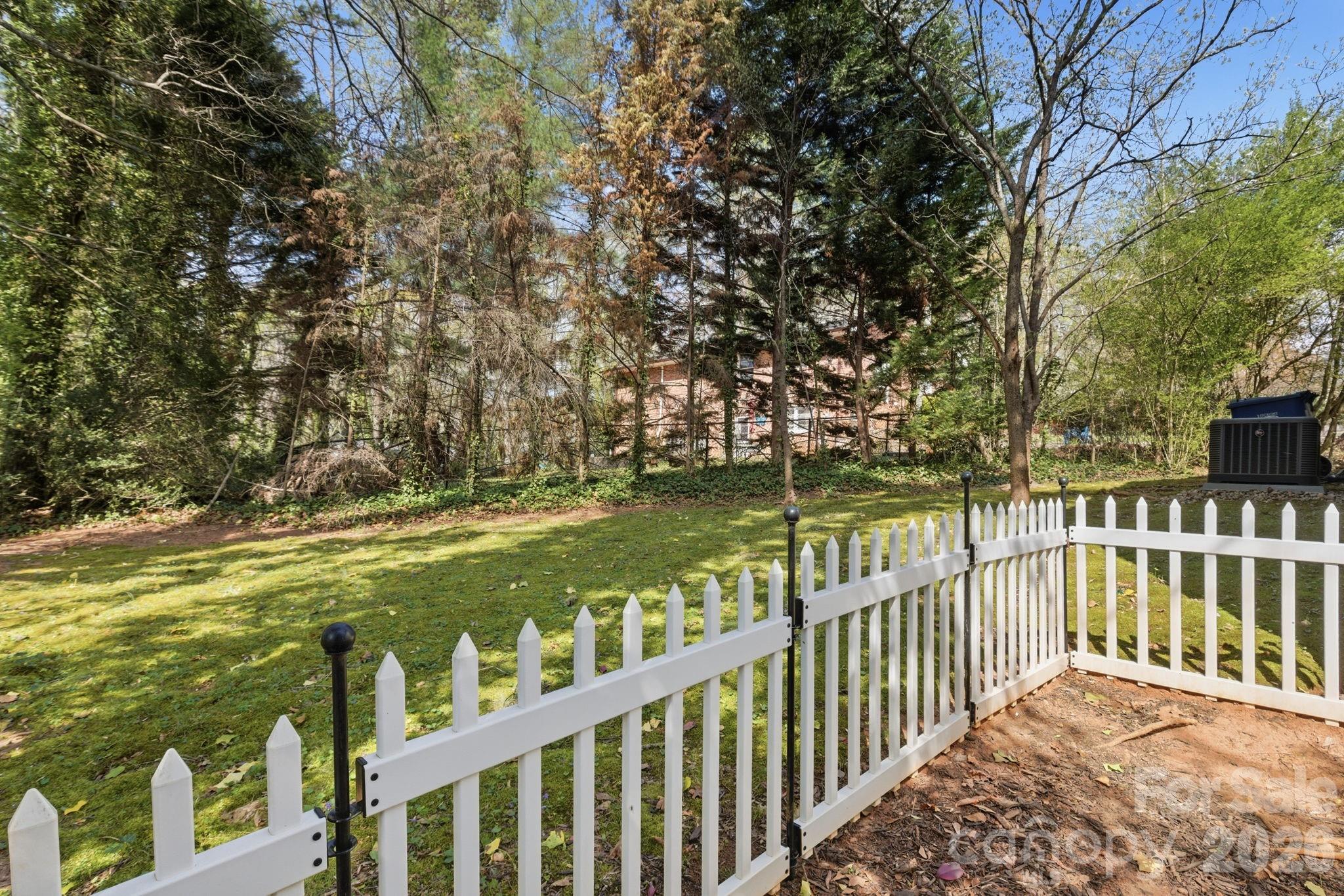 120 42nd Avenue Circle NE — Hickory