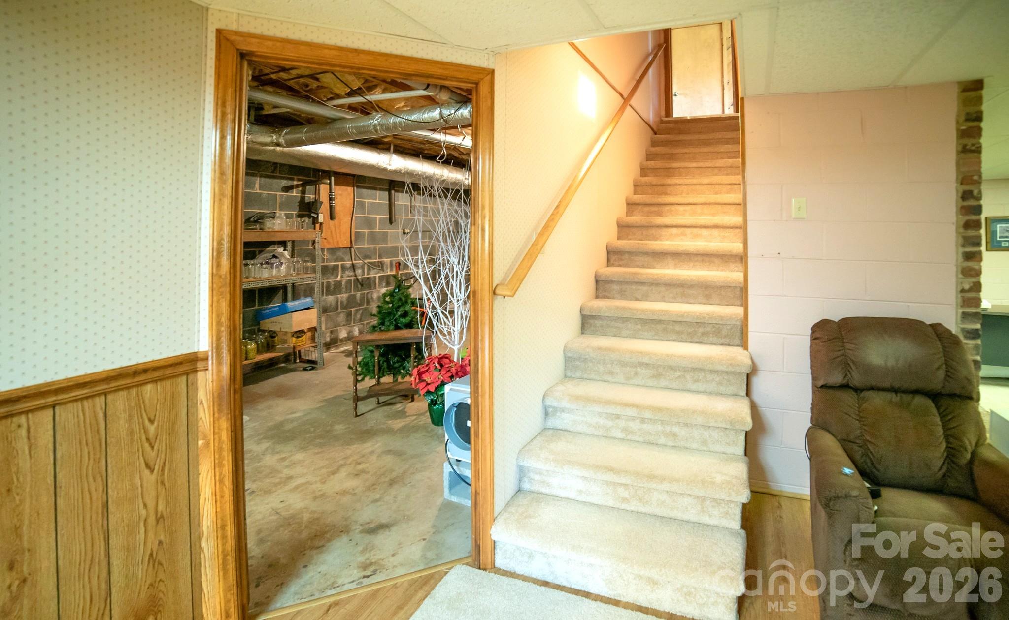 1368 Cajah Mountain Road — Hudson