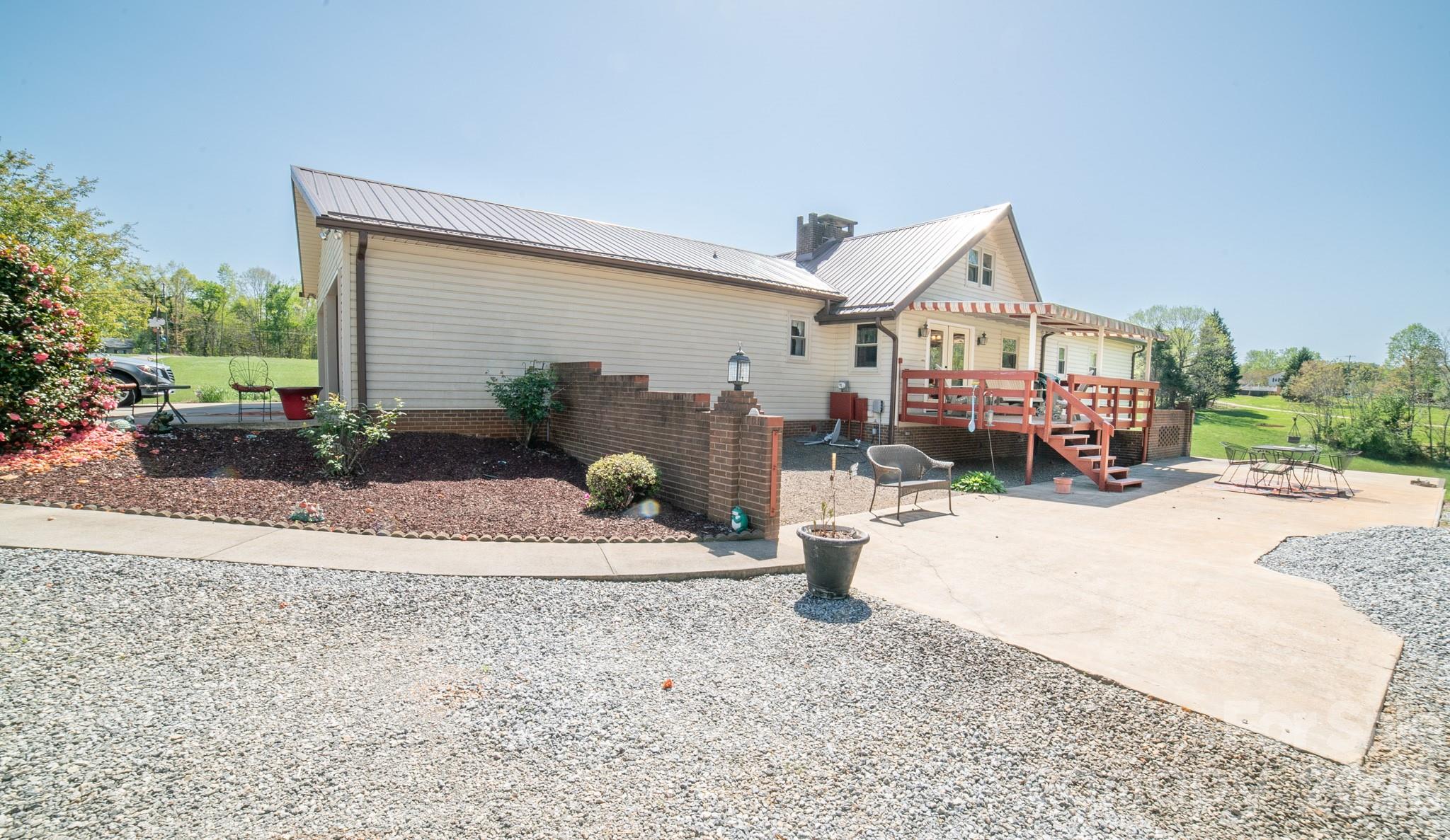 1368 Cajah Mountain Road — Hudson