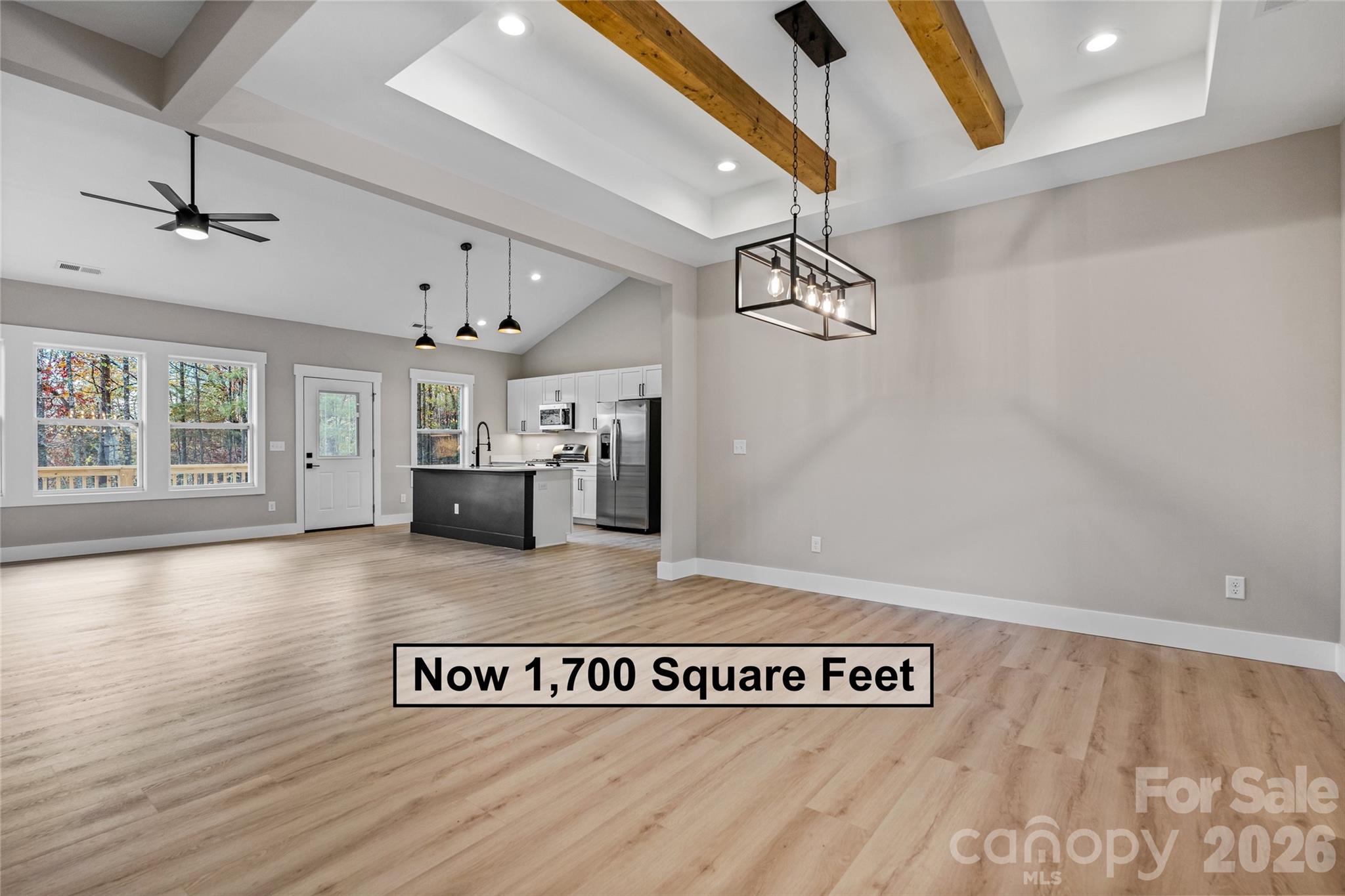 72 Canary Lane — Hendersonville