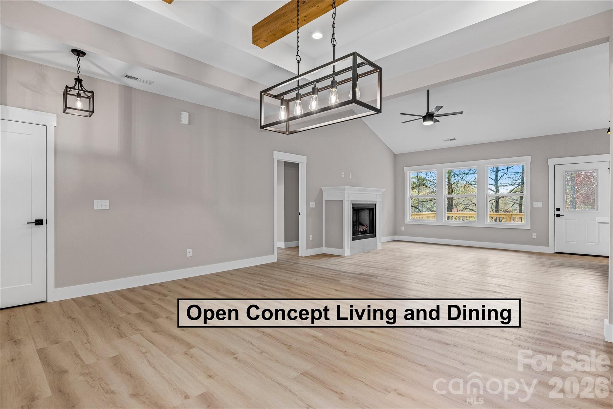 72 Canary Lane — Hendersonville