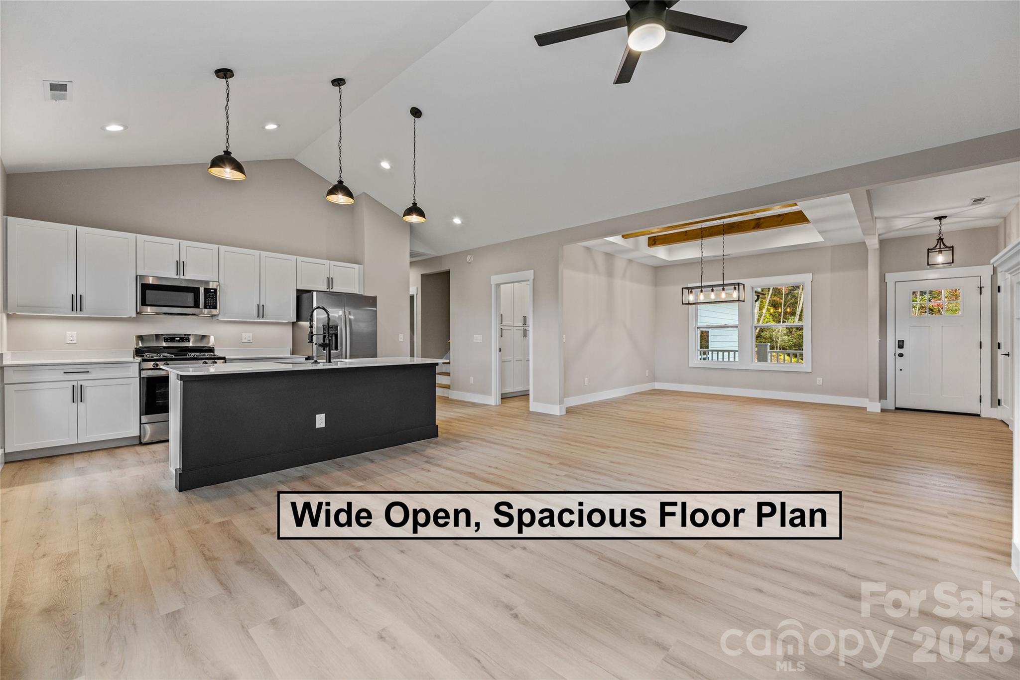 72 Canary Lane — Hendersonville