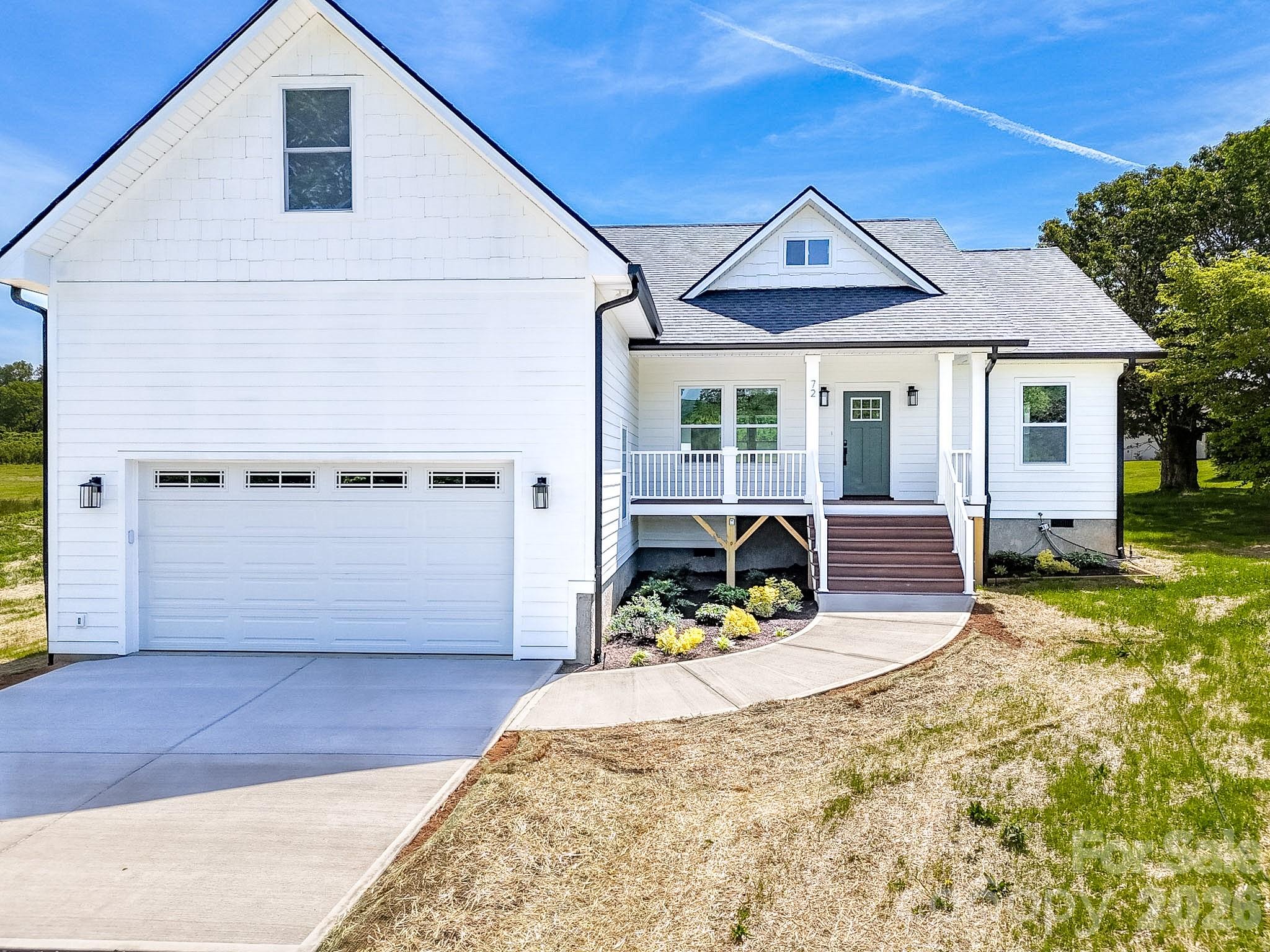 72 Canary Lane — Hendersonville