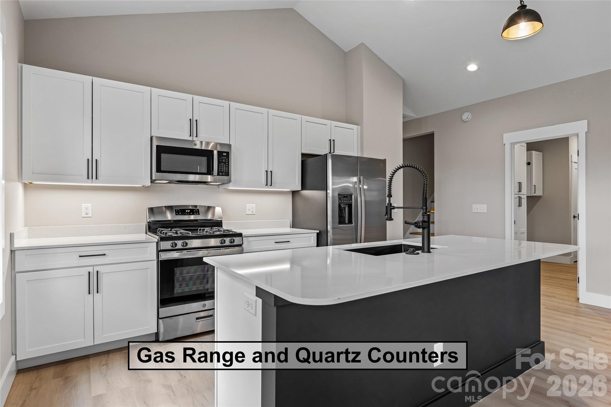 72 Canary Lane — Hendersonville
