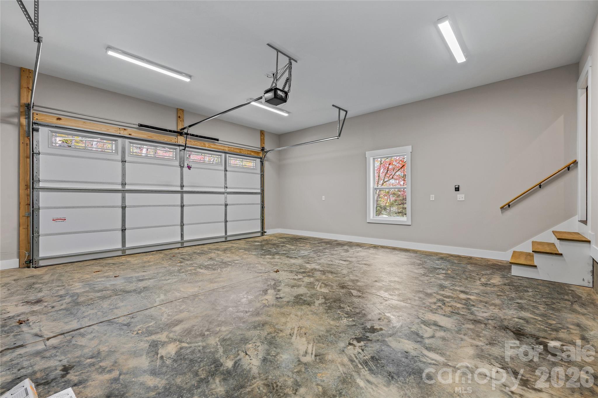 72 Canary Lane — Hendersonville