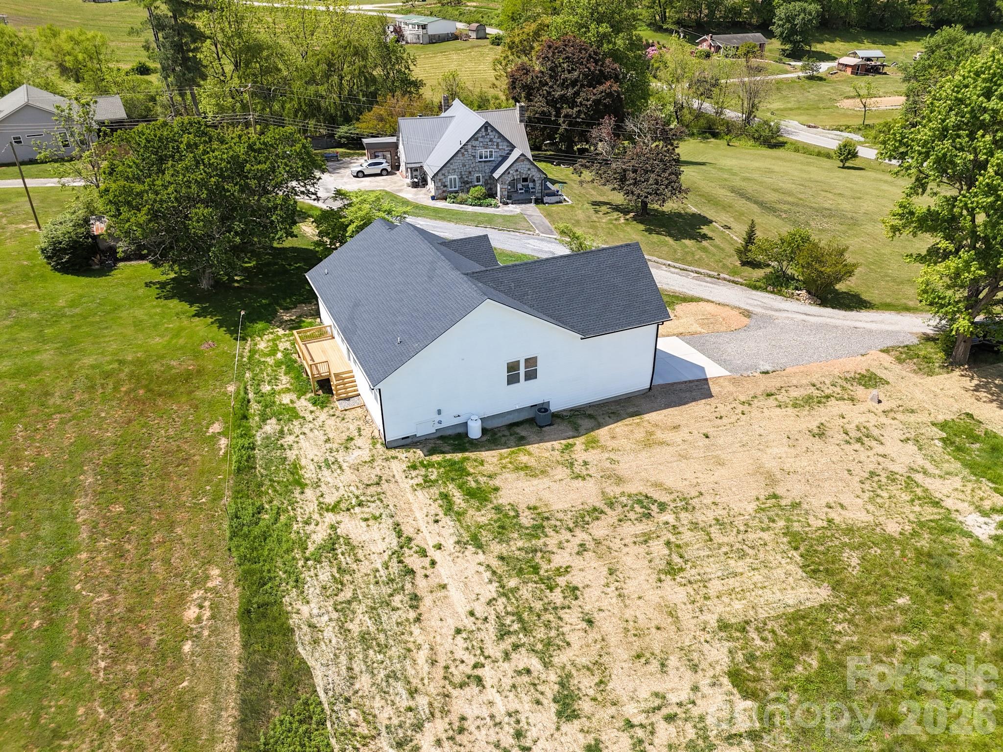 72 Canary Lane — Hendersonville