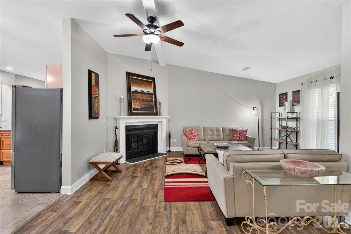 6308 Pineburr Road — Charlotte