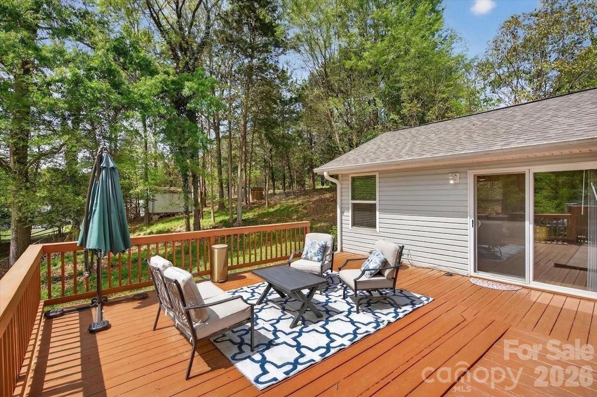 6308 Pineburr Road — Charlotte