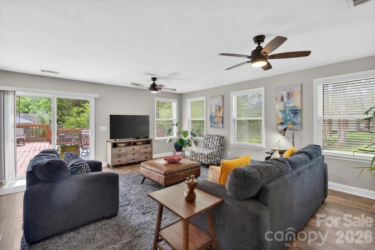 6308 Pineburr Road — Charlotte