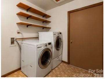 625 Stillwater Court — Clover