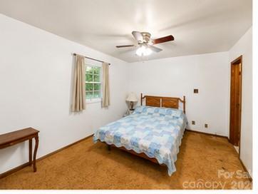 625 Stillwater Court — Clover