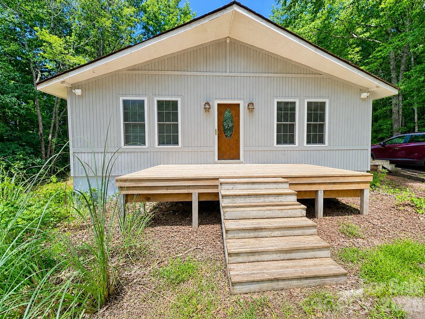 625 Stillwater Court — Clover