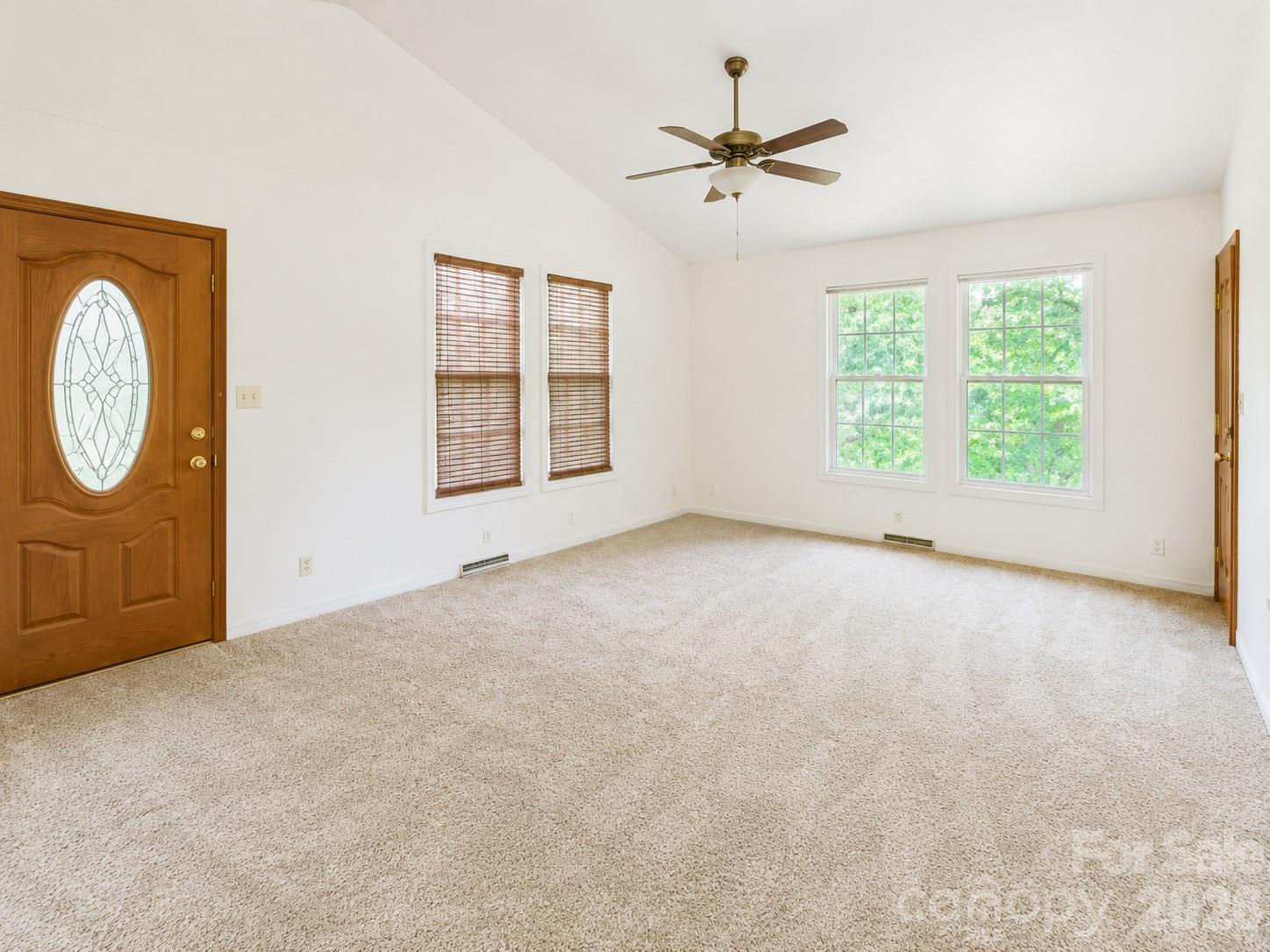 625 Stillwater Court — Clover