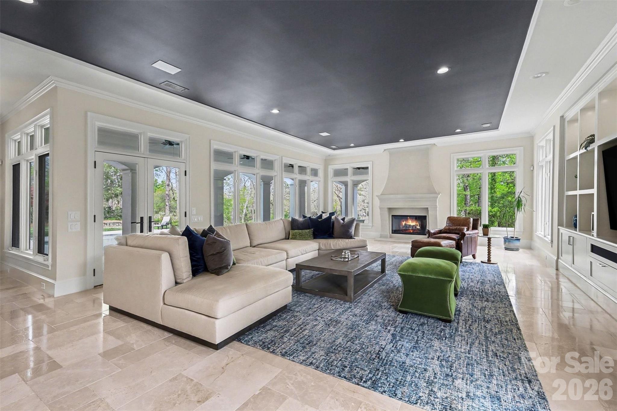 7225 Governors Row — Charlotte