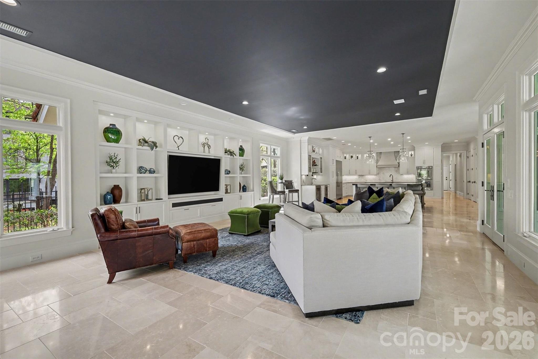 7225 Governors Row — Charlotte