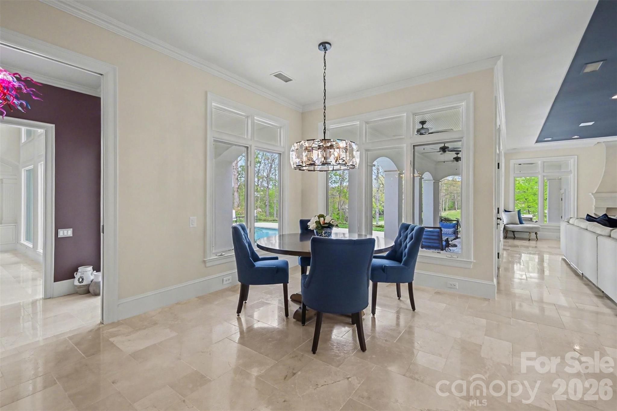 7225 Governors Row — Charlotte