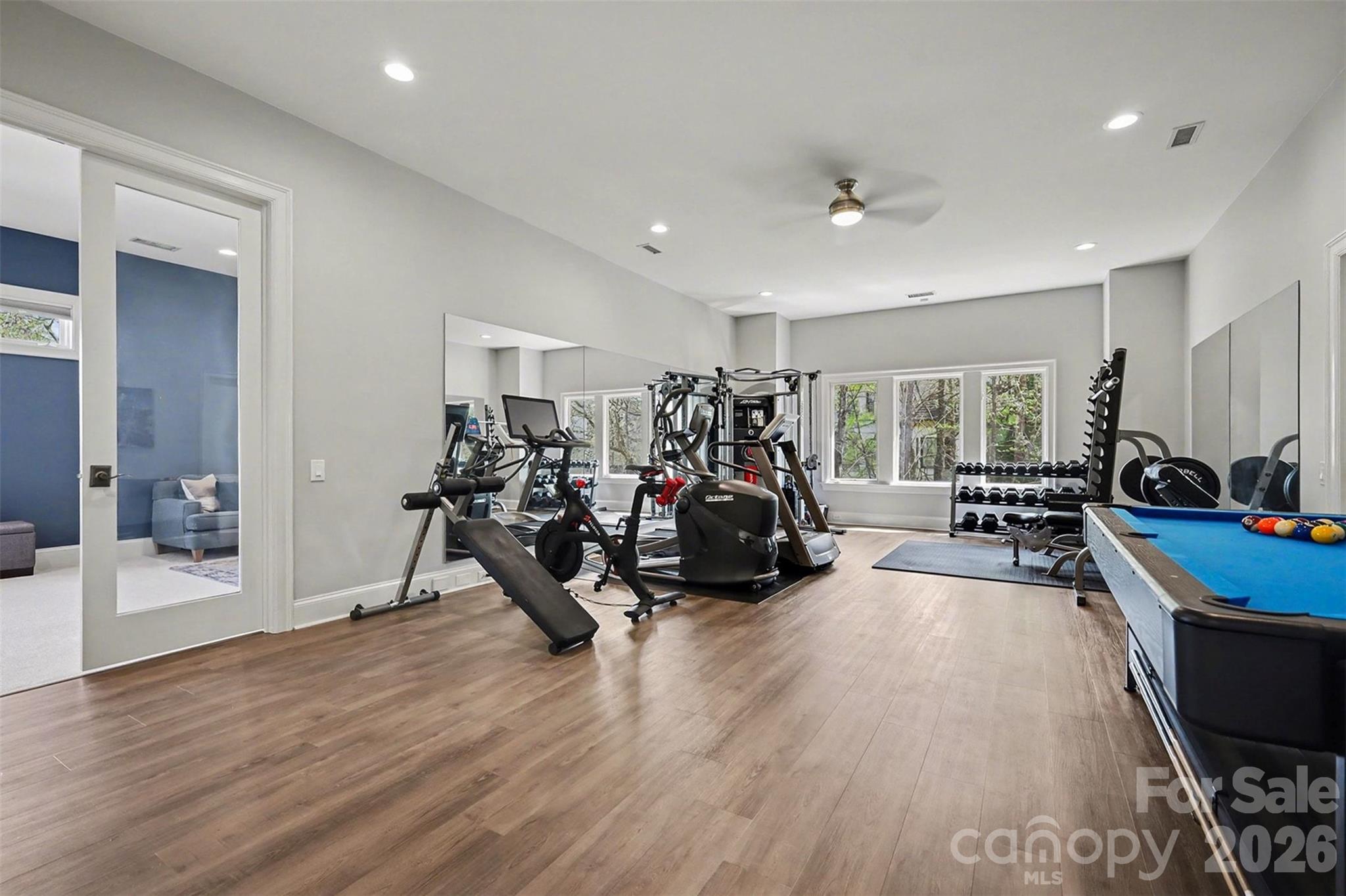 7225 Governors Row — Charlotte