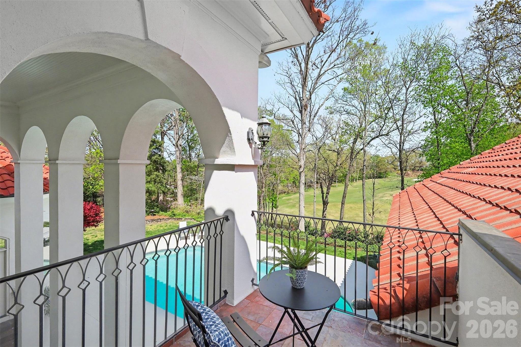 7225 Governors Row — Charlotte