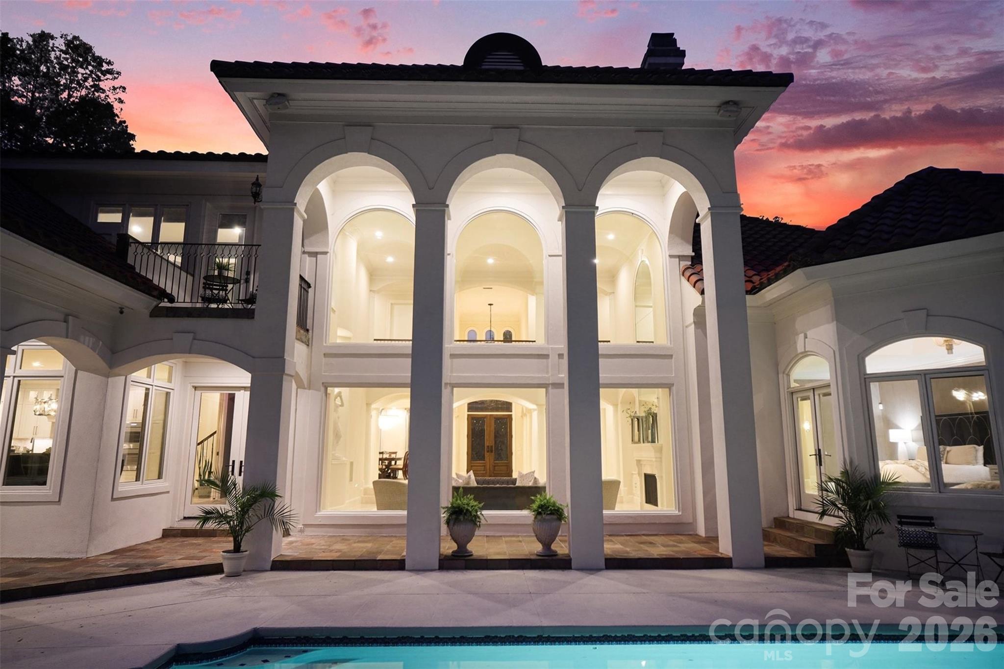 7225 Governors Row — Charlotte