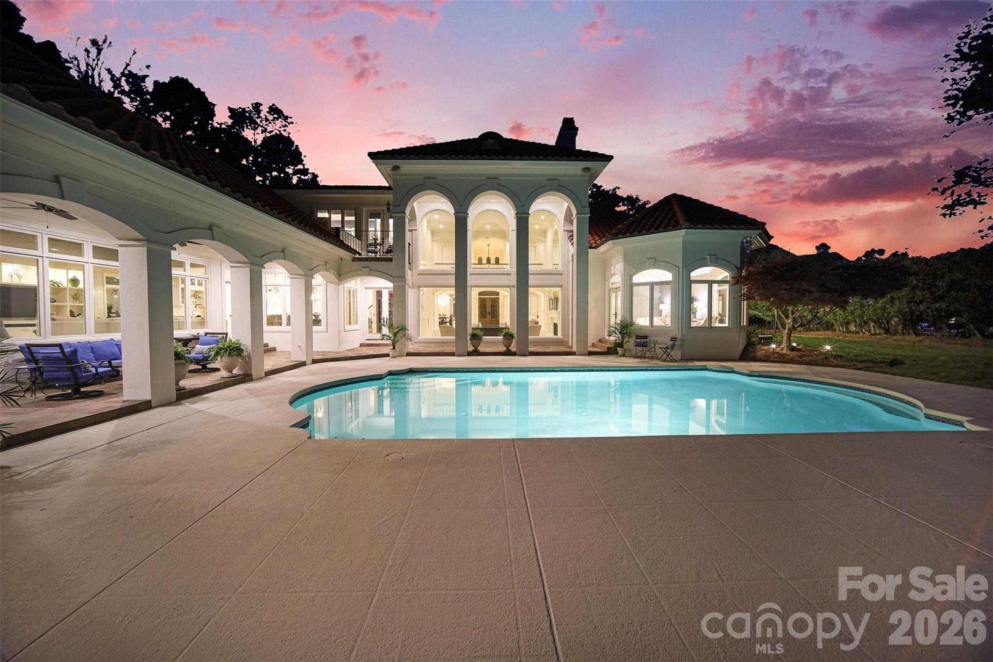7225 Governors Row — Charlotte