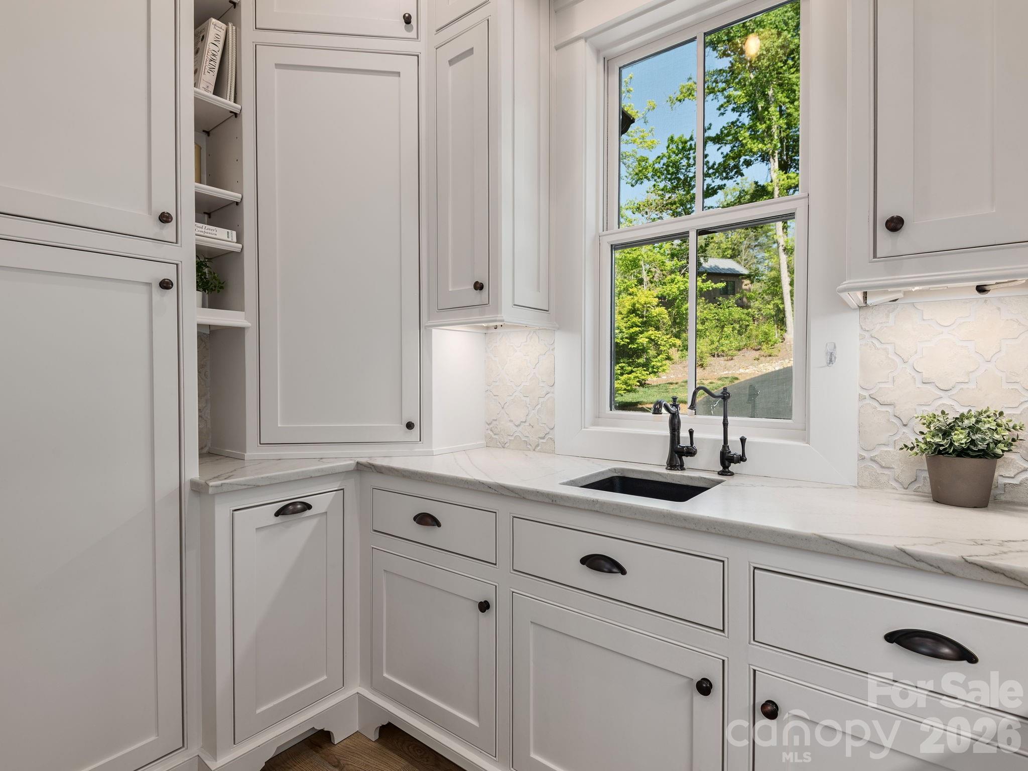 41 Hawberry Court — Asheville