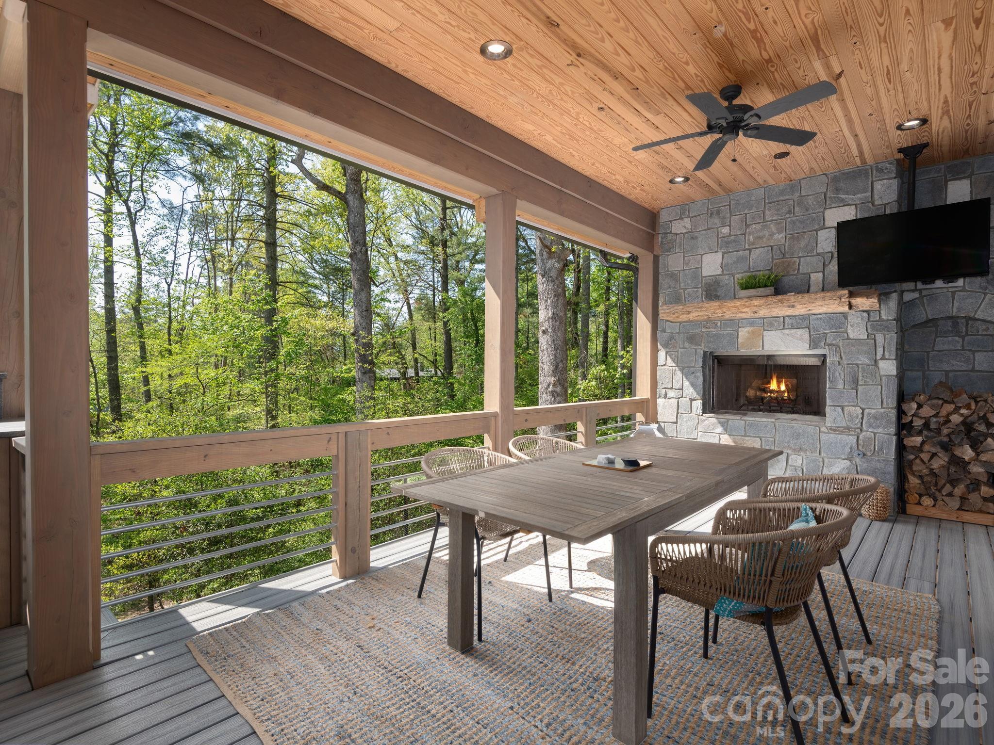 41 Hawberry Court — Asheville