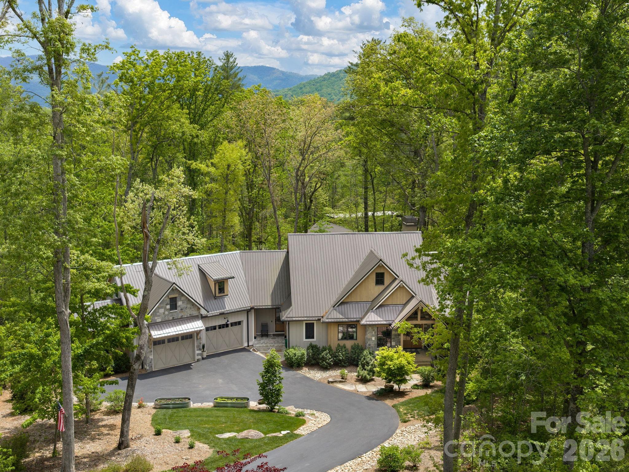 41 Hawberry Court — Asheville